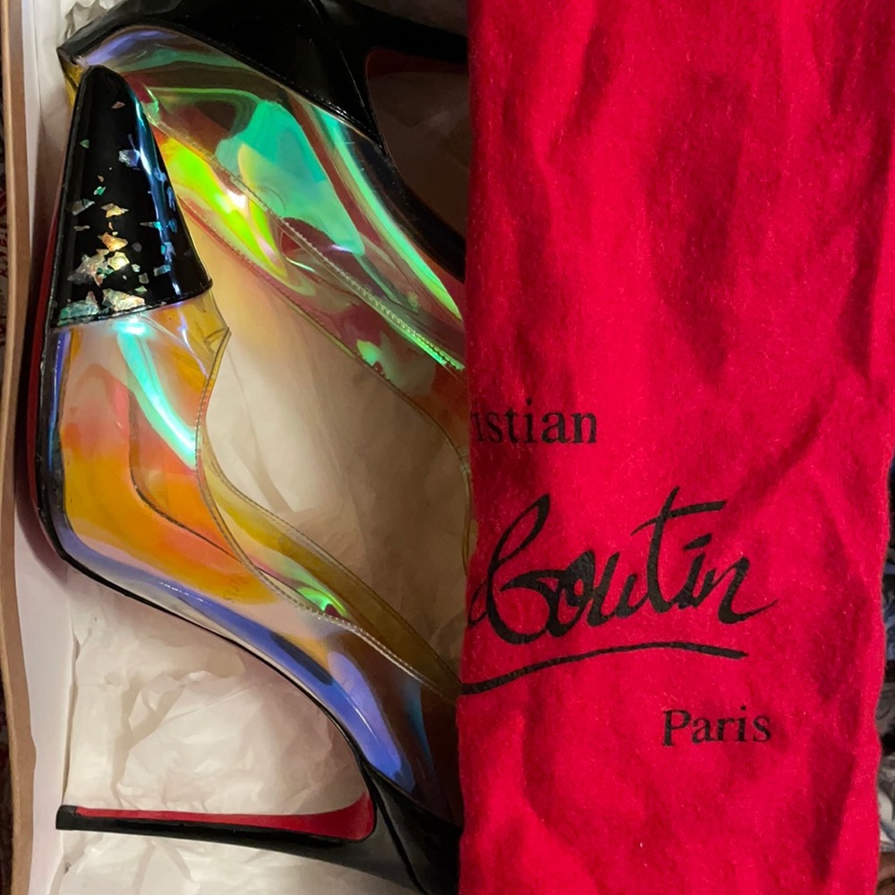 Louis Vuitton Hologram shoes